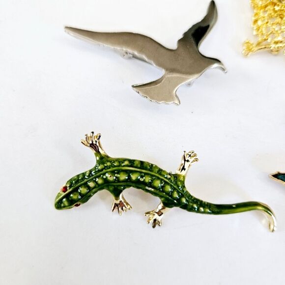 Vintage Lot of Five Figural Brooch Pins Owl Puffer Fish Starfish Seagull Lizard - Picture 2 of 8